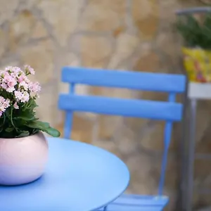 https://blue-courtyard.barihotels.org