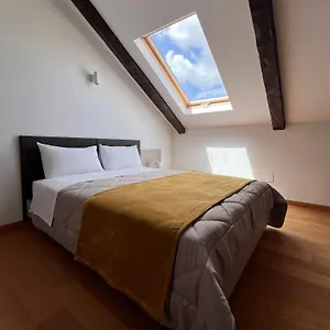 Unonoveuno Luxury , Nápoles Italia